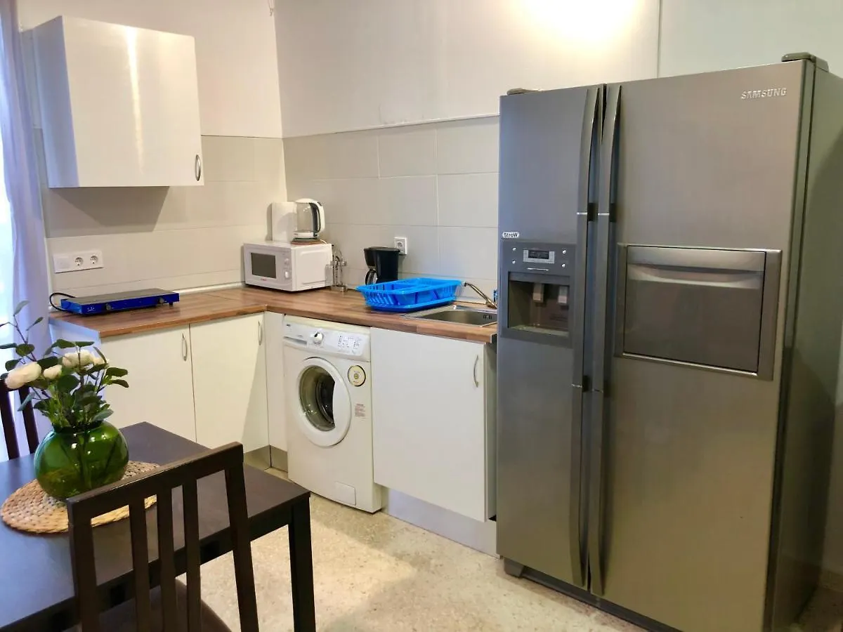 Apartamento Con Piscina En Ciudad Jardin Malaga Apartment